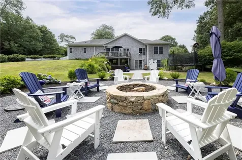 396 Congdon Drive South Kingstown RI 02879