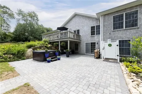 396 Congdon Drive South Kingstown RI 02879