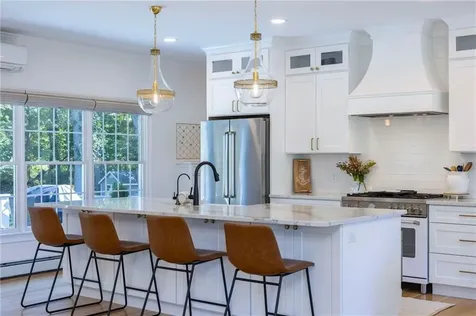 396 Congdon Drive South Kingstown RI 02879