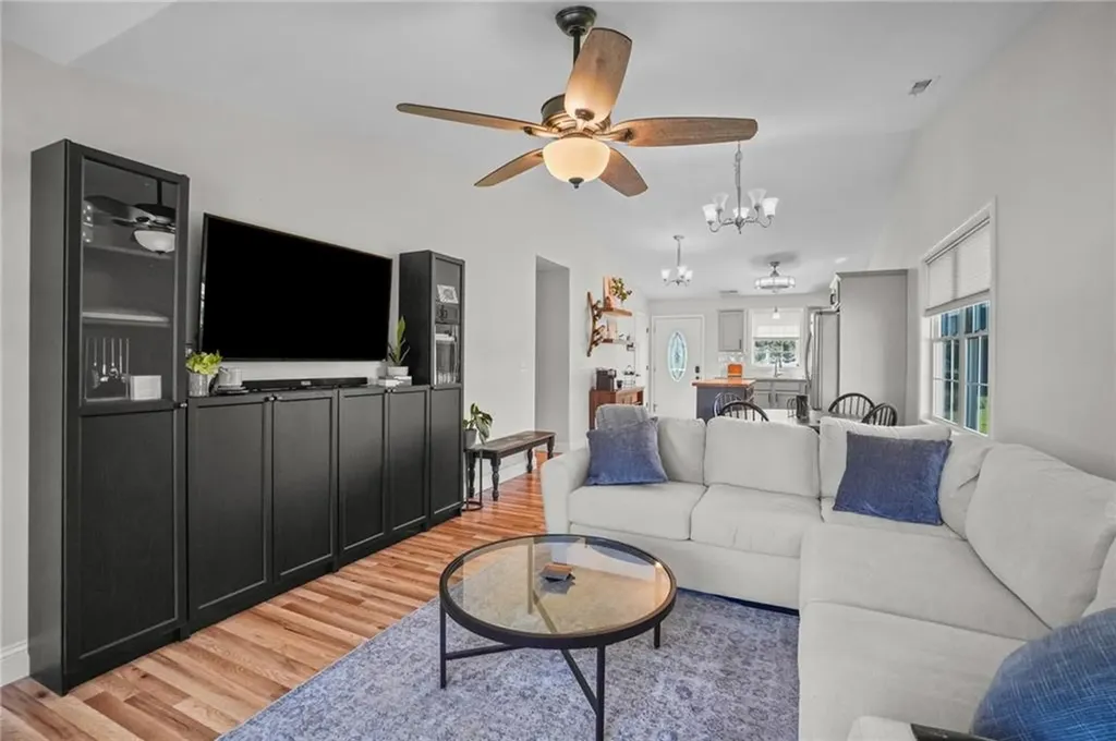 21 Otis Street Warwick RI 02889