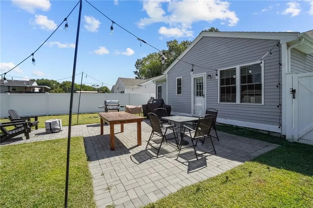 21 Otis Street Warwick RI 02889