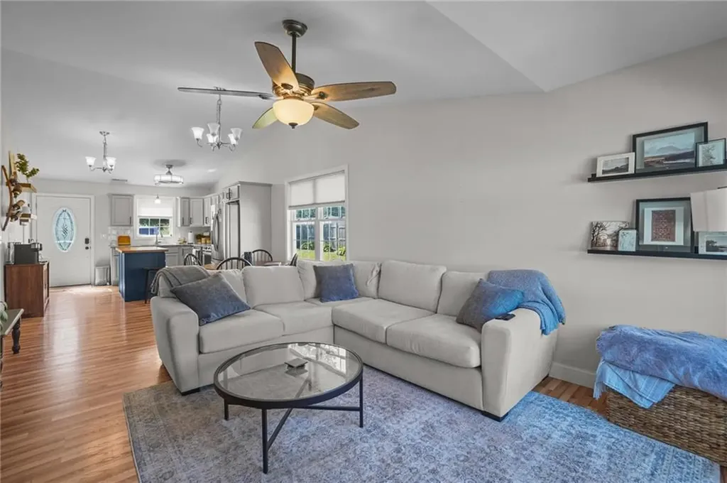 21 Otis Street Warwick RI 02889