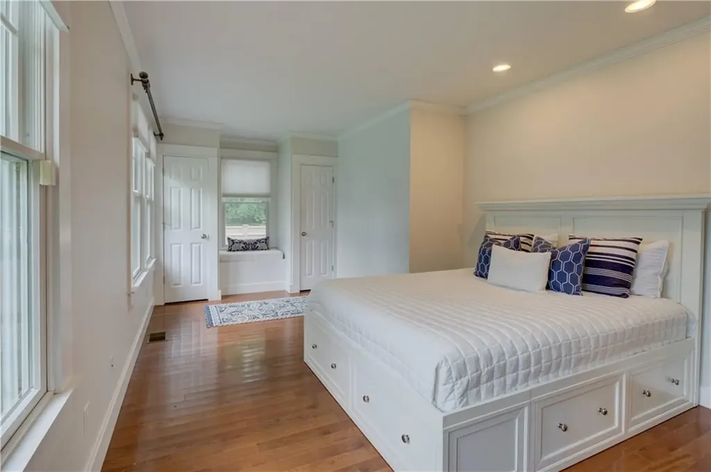 11 Richard Street Barrington RI 02806