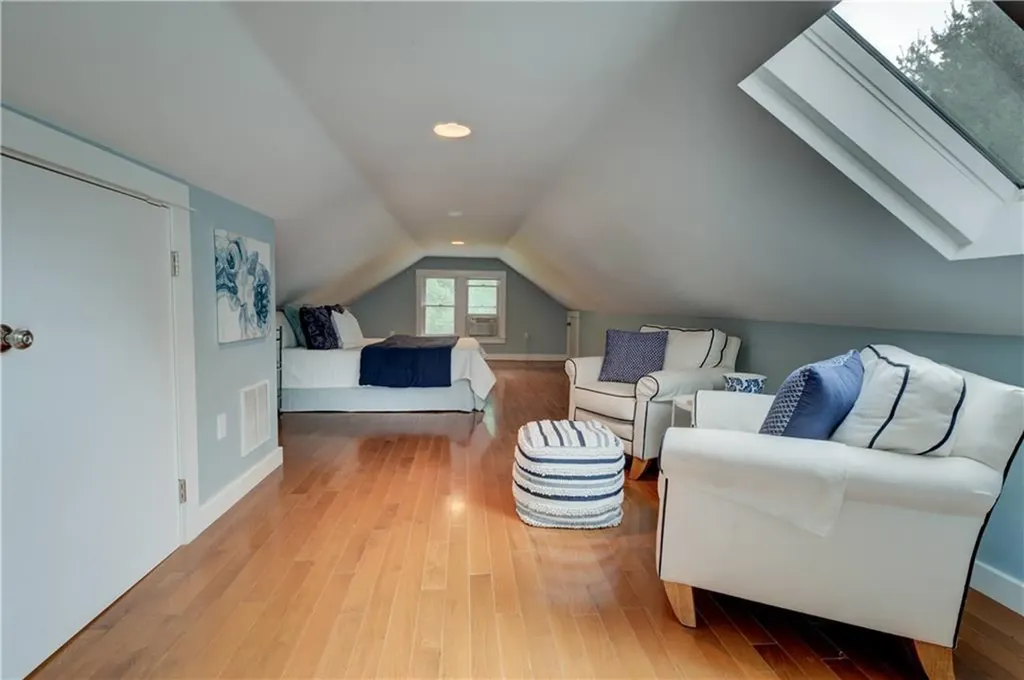 11 Richard Street Barrington RI 02806