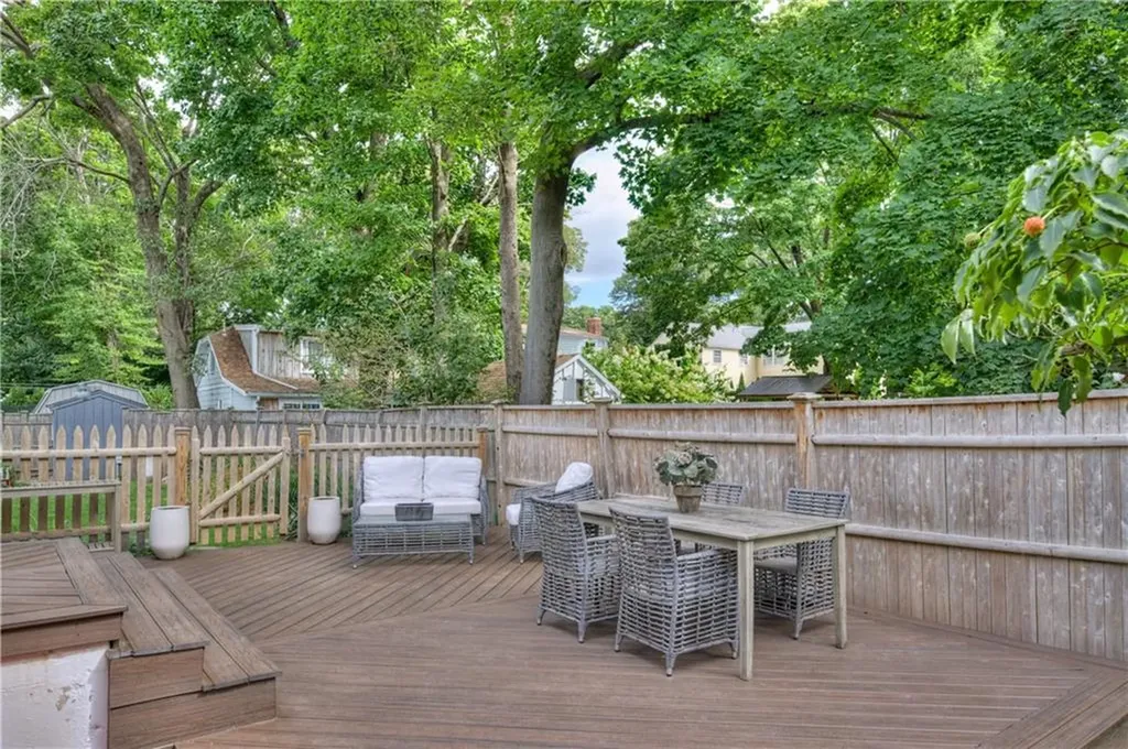 11 Richard Street Barrington RI 02806