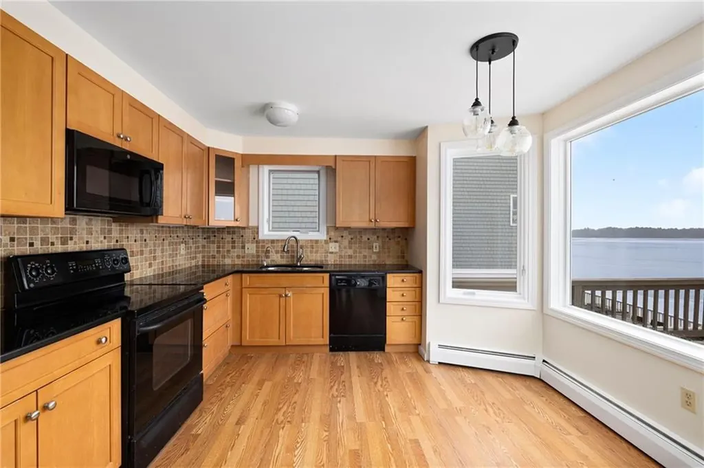 79 Boyce Avenue Barrington RI 02806