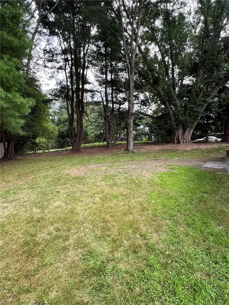 40 Deerfield Drive West Warwick RI 02893