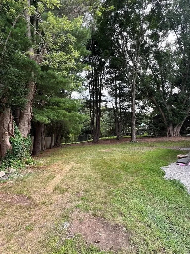 40 Deerfield Drive West Warwick RI 02893