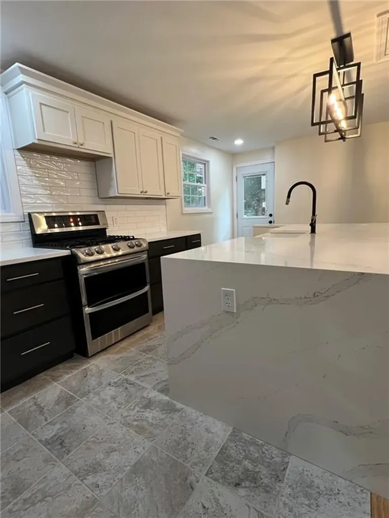 40 Deerfield Drive West Warwick RI 02893