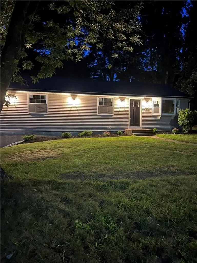 40 Deerfield Drive West Warwick RI 02893