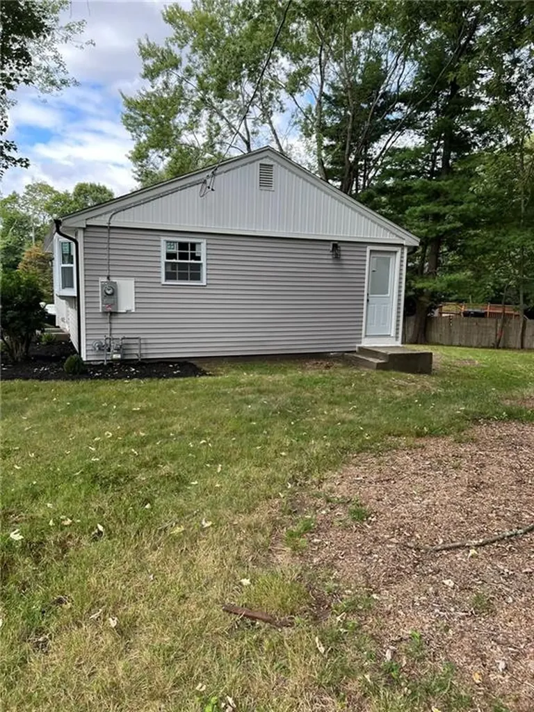 40 Deerfield Drive West Warwick RI 02893