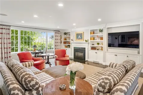 24 Cedar Avenue Barrington RI 02806