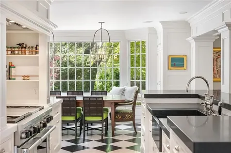 24 Cedar Avenue Barrington RI 02806