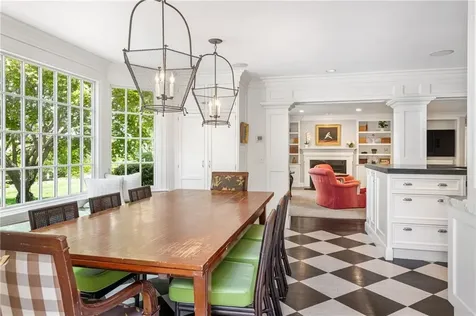 24 Cedar Avenue Barrington RI 02806