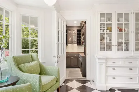 24 Cedar Avenue Barrington RI 02806