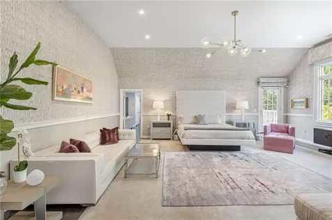 24 Cedar Avenue Barrington RI 02806