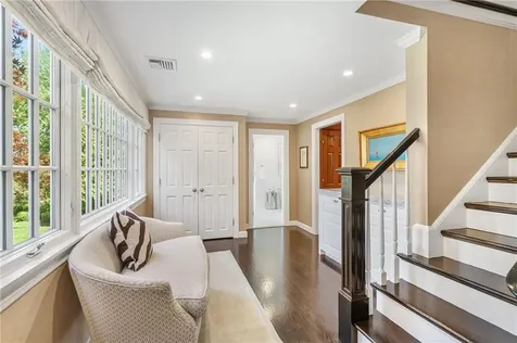 24 Cedar Avenue Barrington RI 02806