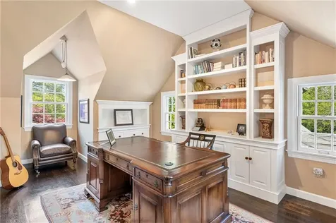 24 Cedar Avenue Barrington RI 02806