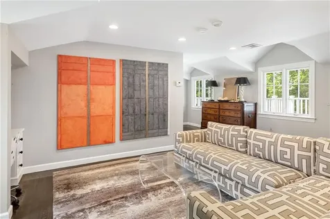 24 Cedar Avenue Barrington RI 02806