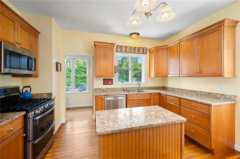 44 Arnold Avenue Cranston RI 02905