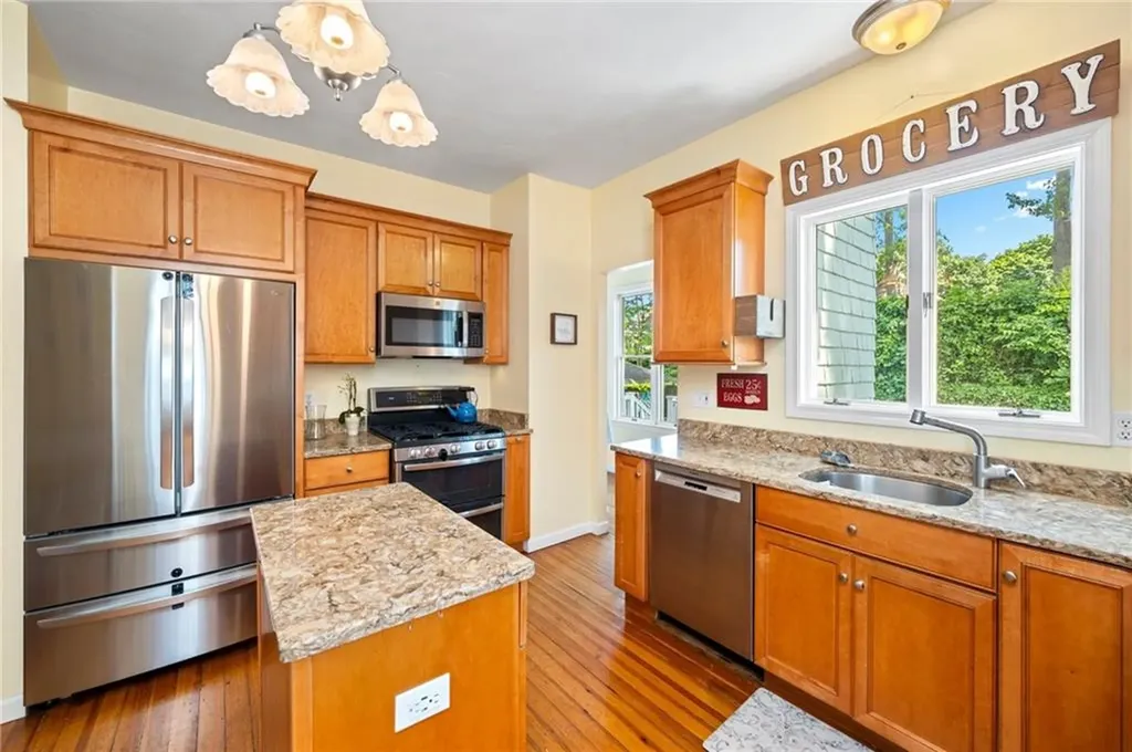 44 Arnold Avenue Cranston RI 02905