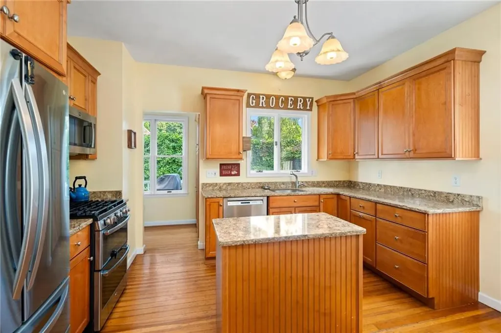 44 Arnold Avenue Cranston RI 02905