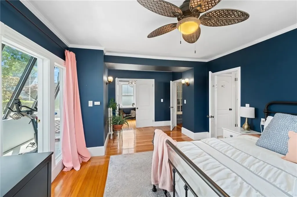 44 Arnold Avenue Cranston RI 02905
