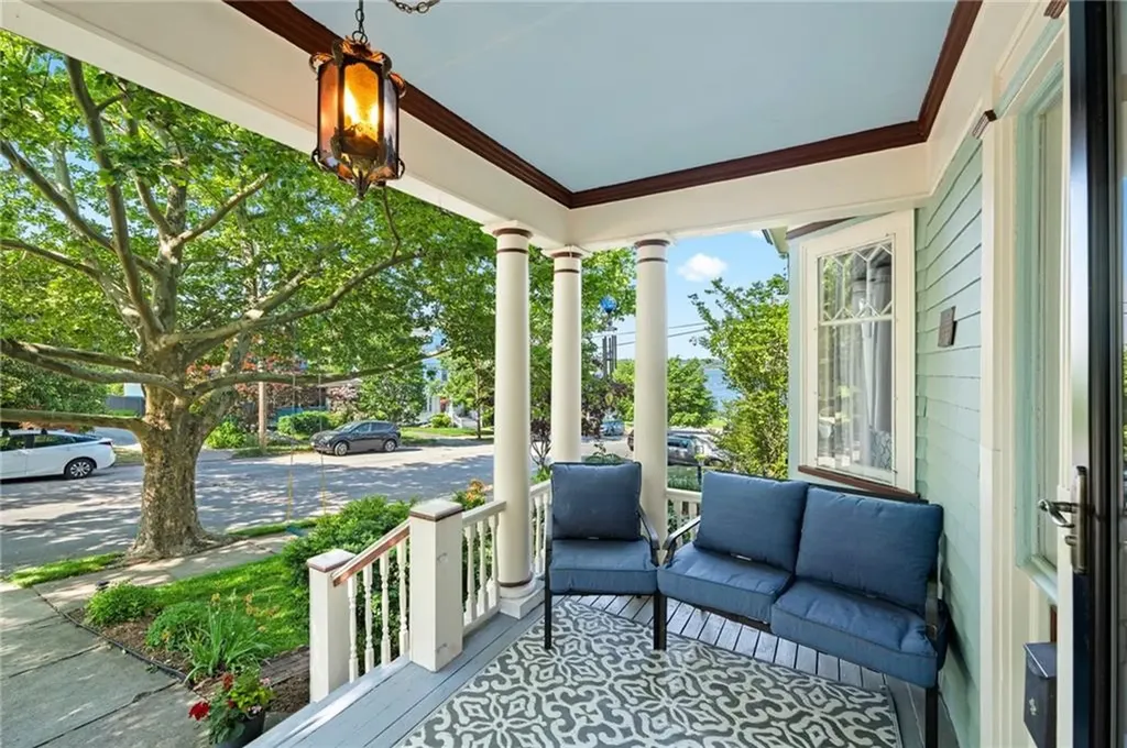 44 Arnold Avenue Cranston RI 02905