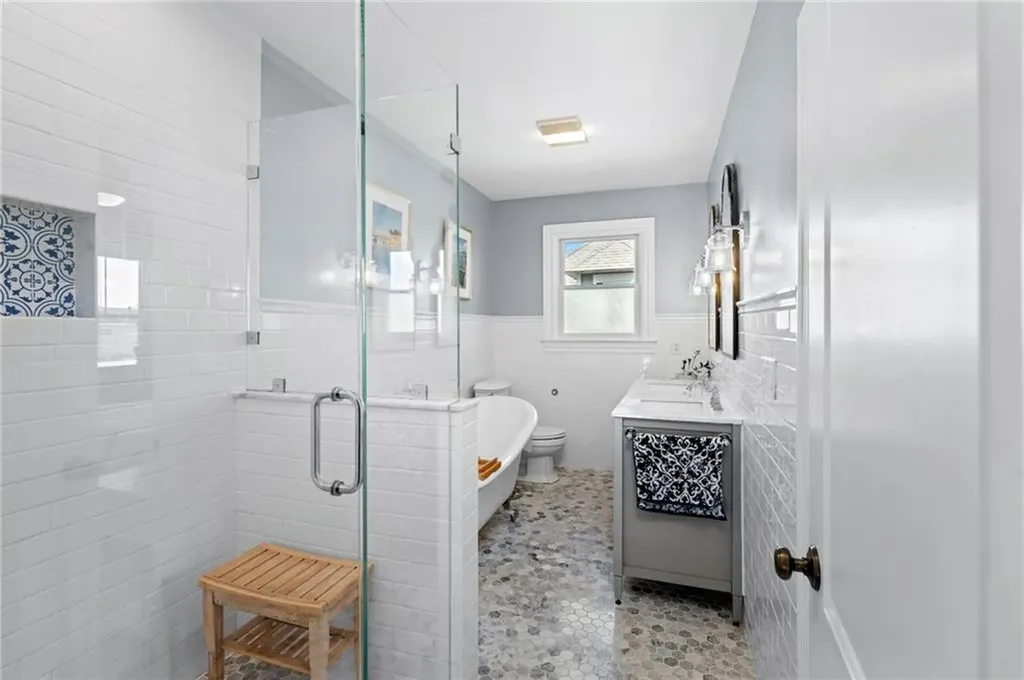 44 Arnold Avenue Cranston RI 02905