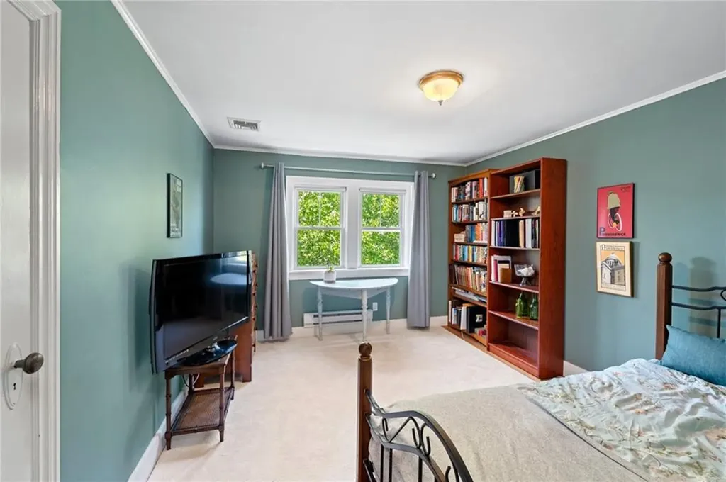 44 Arnold Avenue Cranston RI 02905