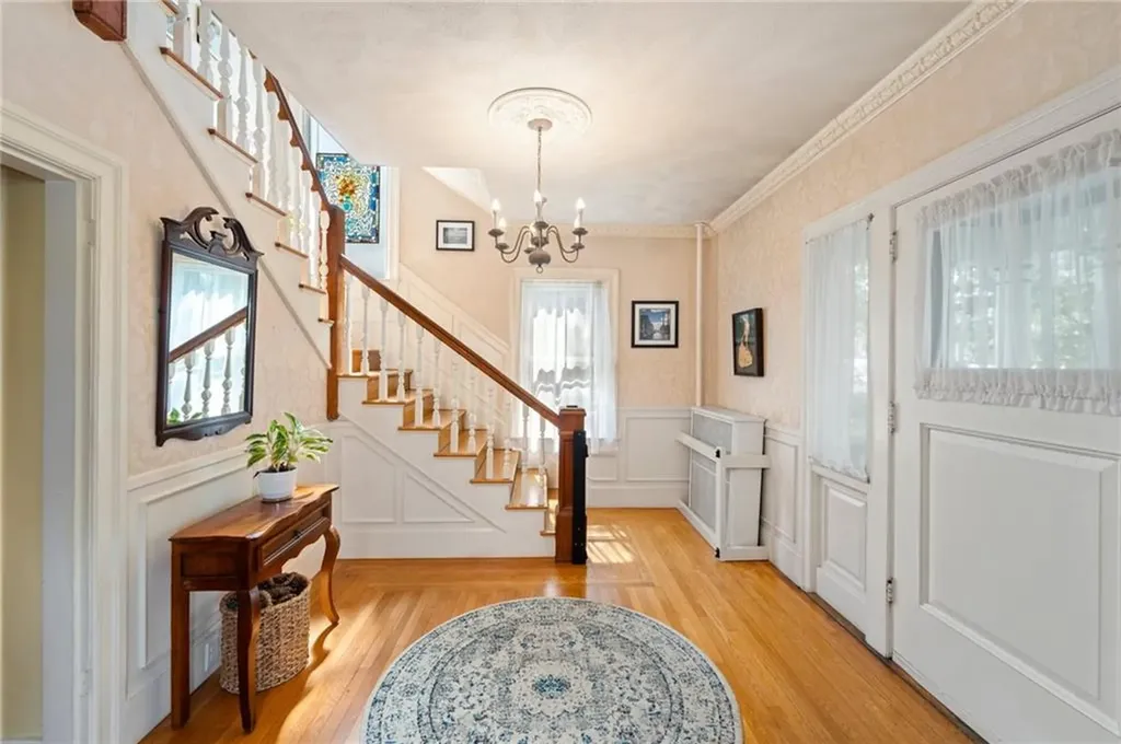 44 Arnold Avenue Cranston RI 02905