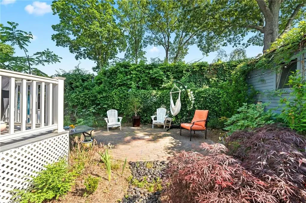 44 Arnold Avenue Cranston RI 02905