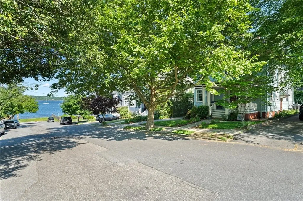 44 Arnold Avenue Cranston RI 02905