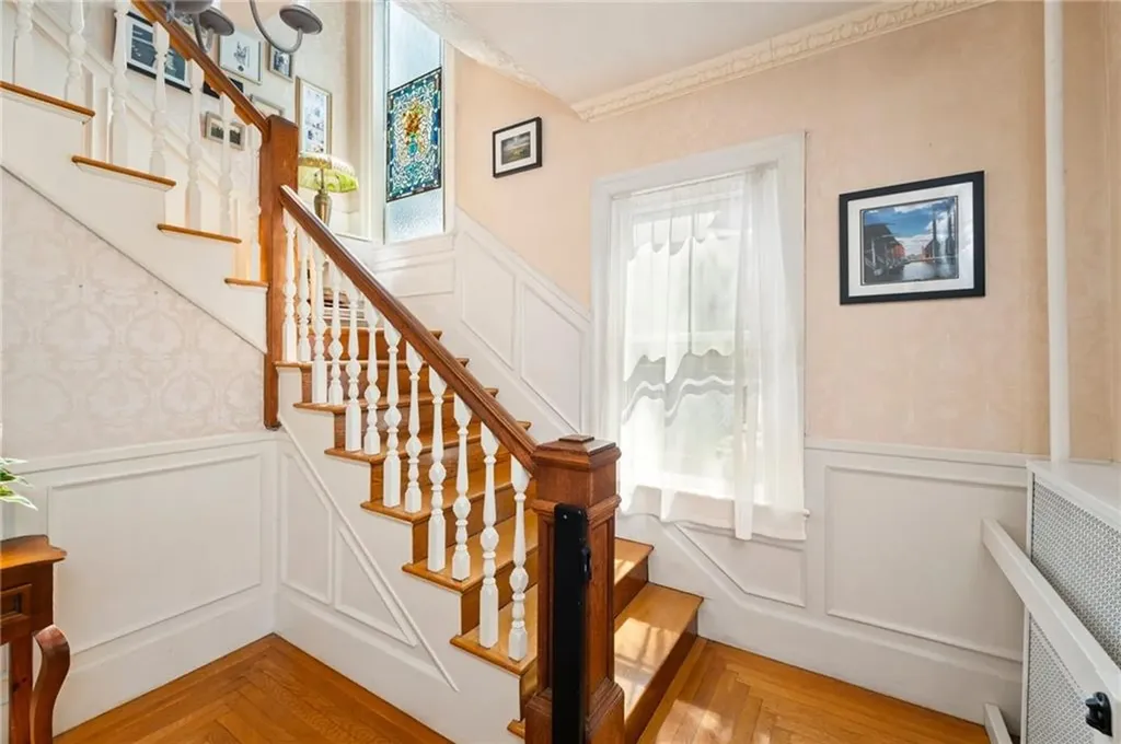 44 Arnold Avenue Cranston RI 02905