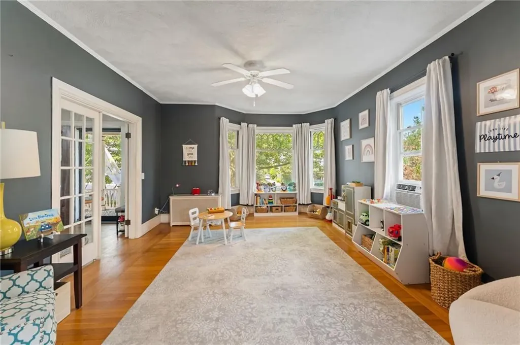 44 Arnold Avenue Cranston RI 02905