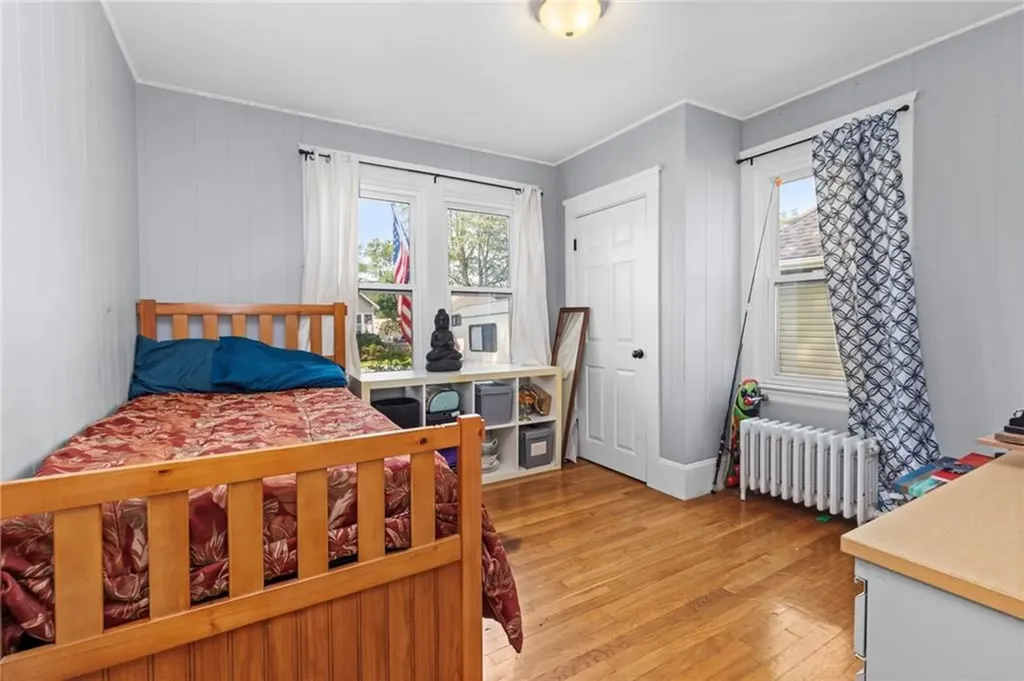 27 Church Avenue Warwick RI 02889