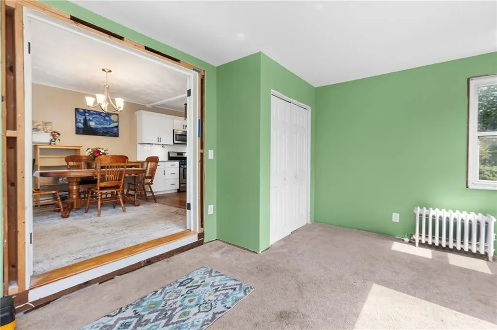 27 Church Avenue Warwick RI 02889