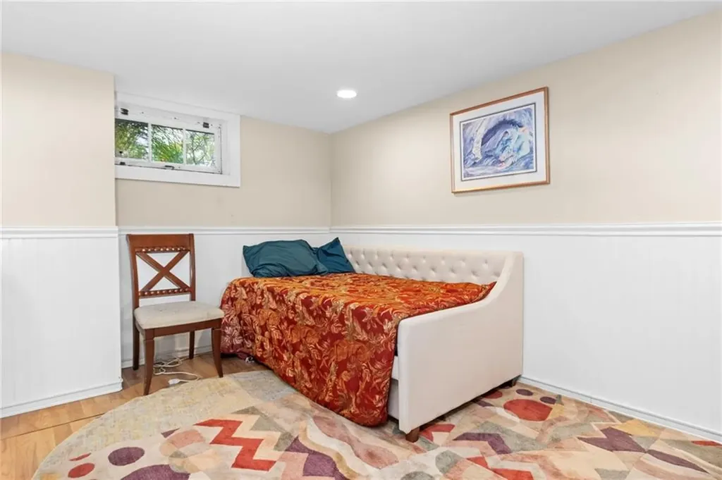 27 Church Avenue Warwick RI 02889