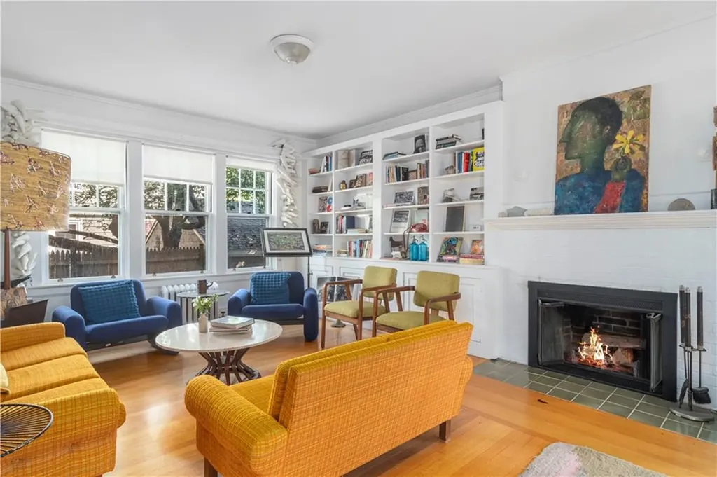 42 Nisbet Street Providence RI 02906