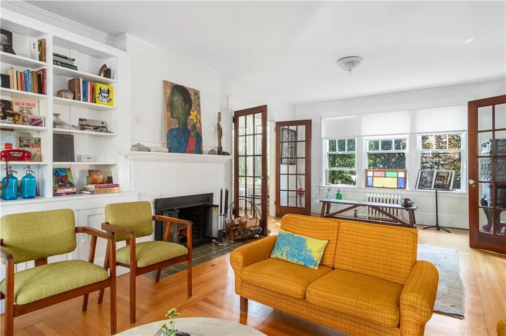42 Nisbet Street Providence RI 02906