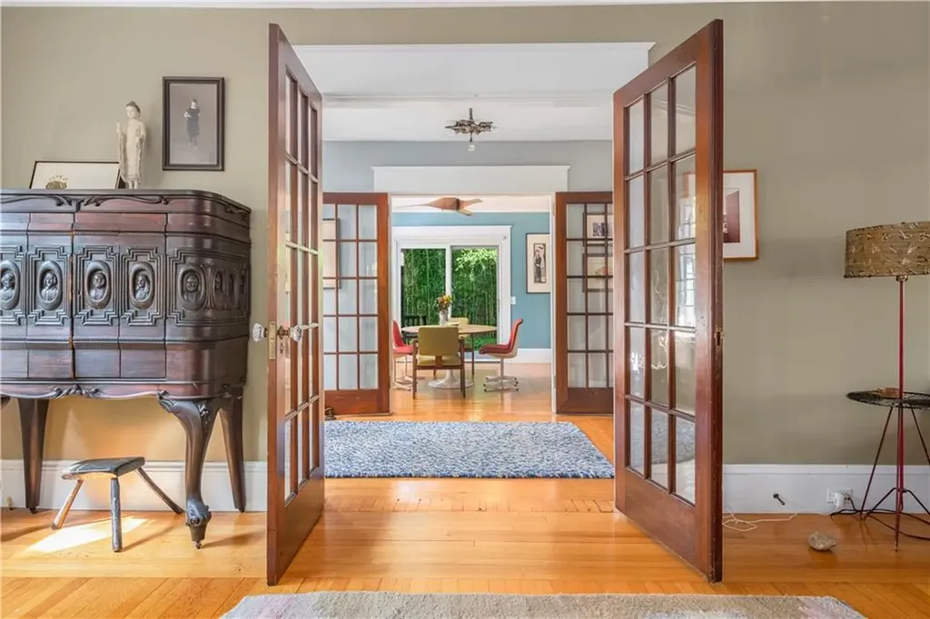 42 Nisbet Street Providence RI 02906