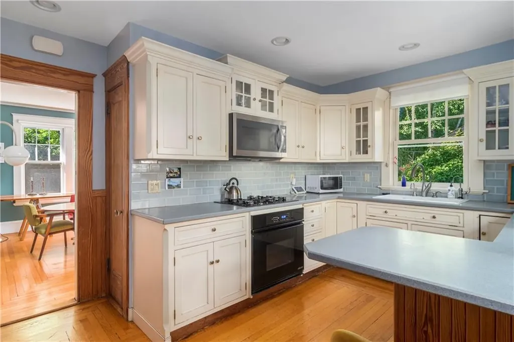 42 Nisbet Street Providence RI 02906