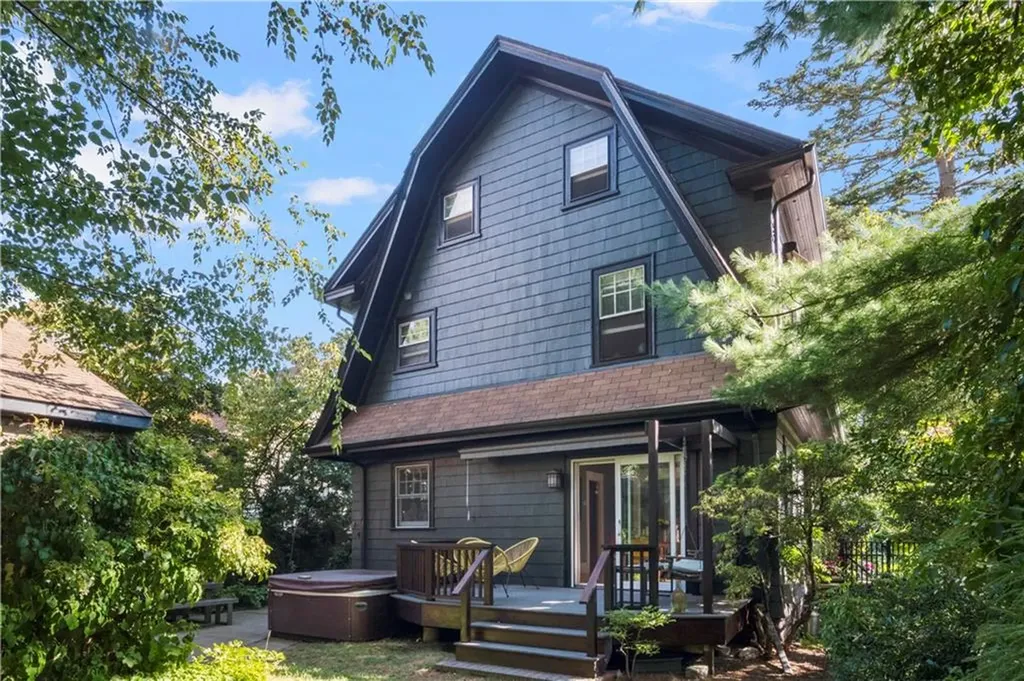 42 Nisbet Street Providence RI 02906