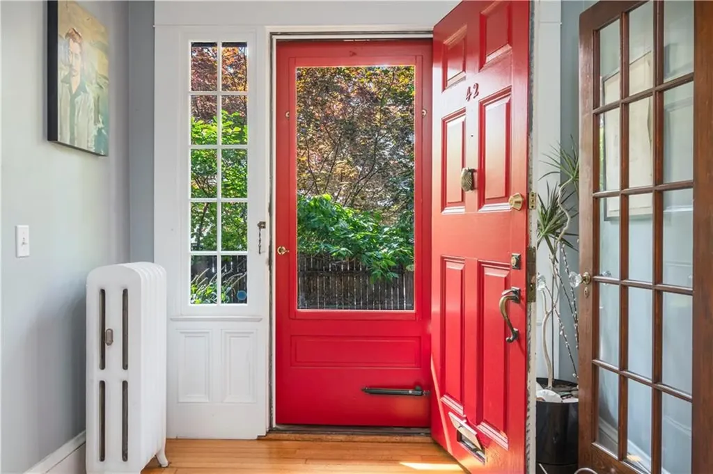 42 Nisbet Street Providence RI 02906