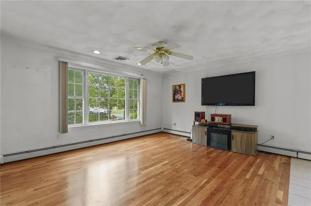 36 Capri Drive Johnston RI 02919