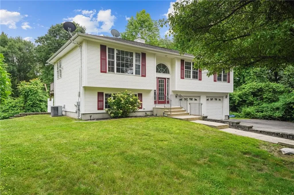 36 Capri Drive Johnston RI 02919