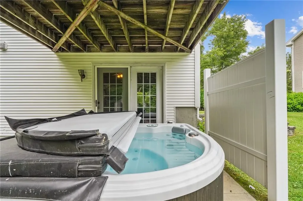36 Capri Drive Johnston RI 02919