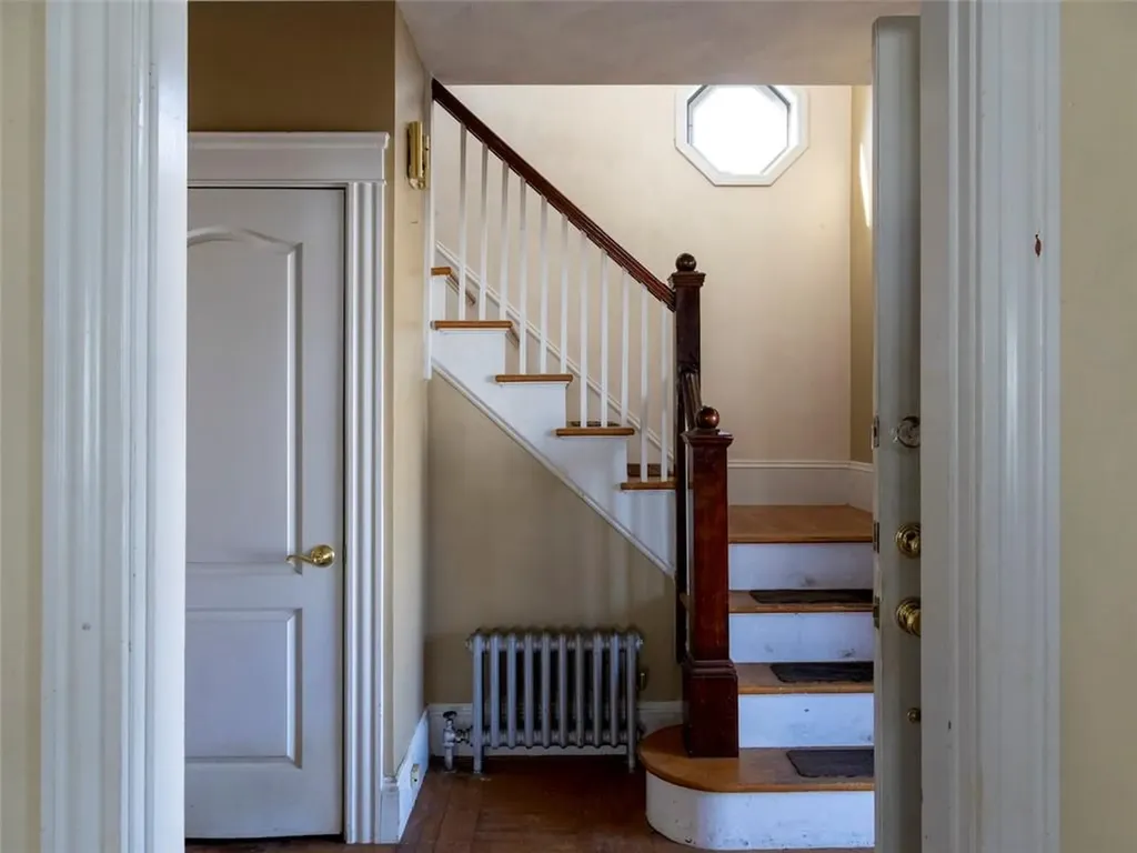 116 Burnside Street Cranston RI 02910