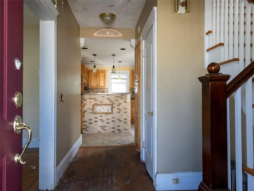 116 Burnside Street Cranston RI 02910