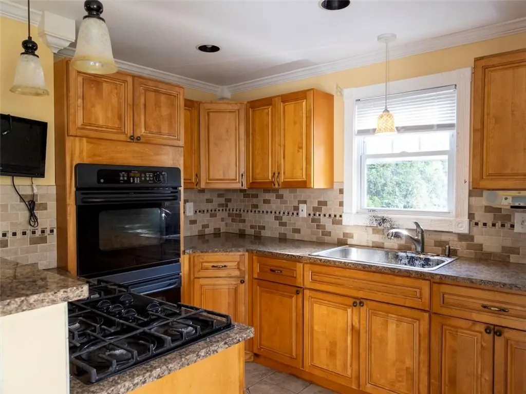 116 Burnside Street Cranston RI 02910